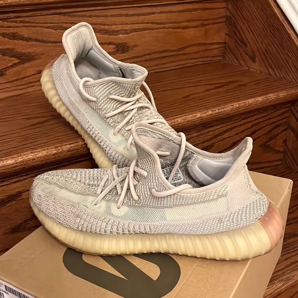Yeezy Boost 350 V2